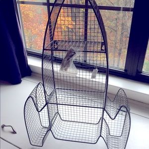 Rocket ship wire mesh wall shelf
